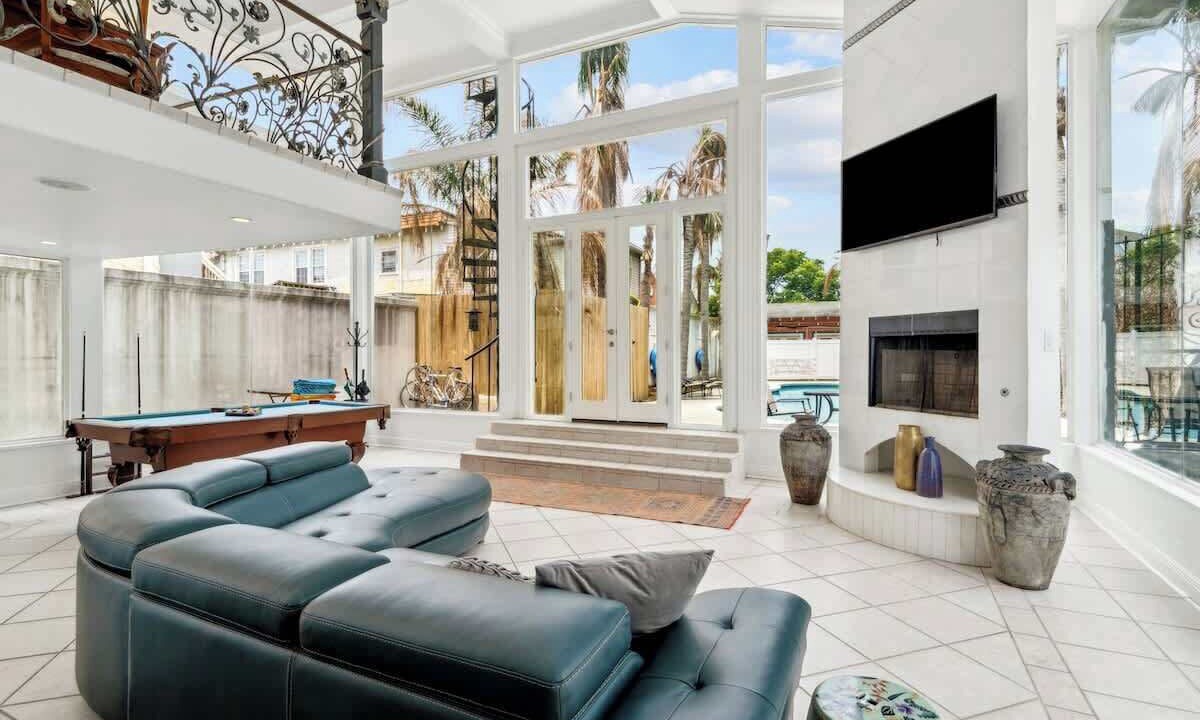 Photo of Livingroom in Broadmoor