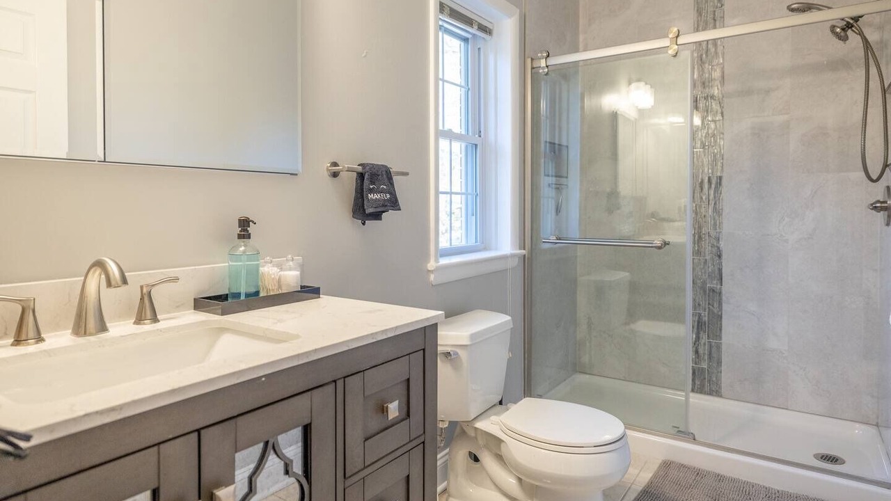 Photo of Bathroom in White Oak