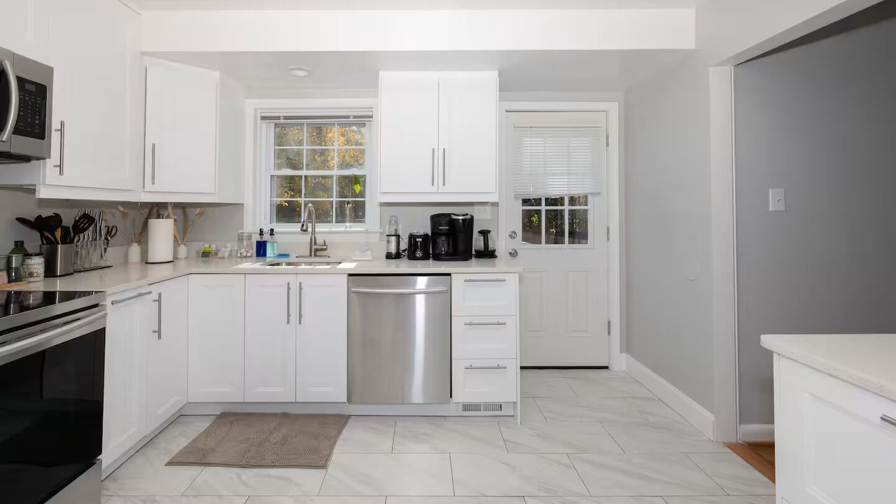 Photo of Kitchen in White Oak