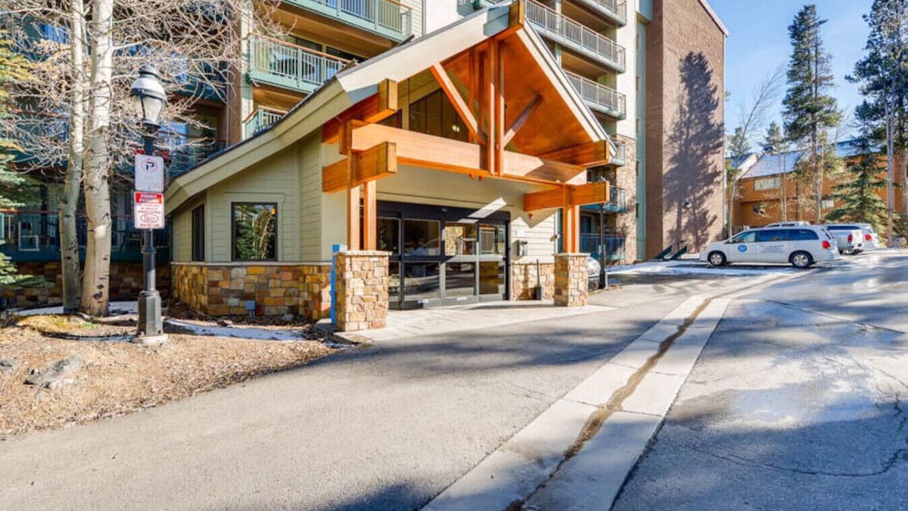 Photo of Outdoor in Peak 9