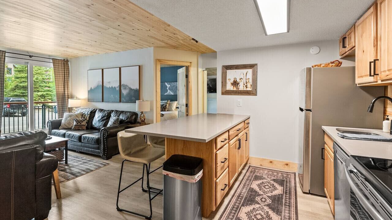 Photo of Kitchen in Peak 9