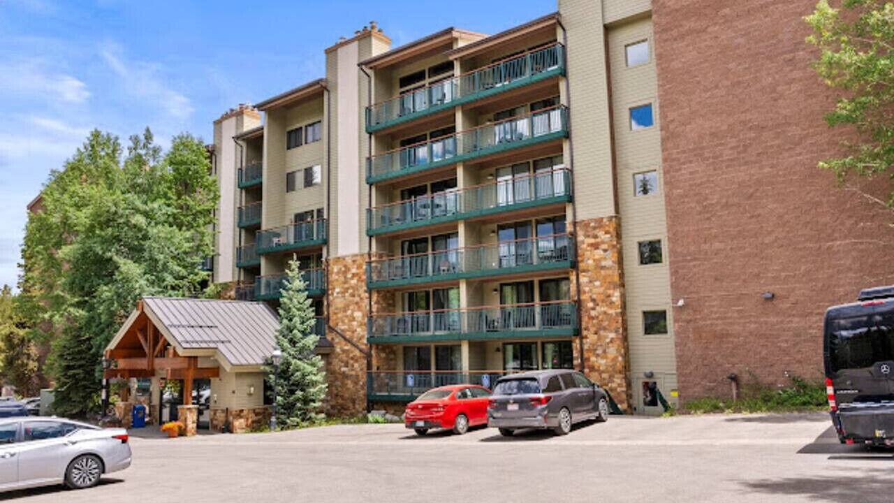 Photo of Outdoor in Peak 9