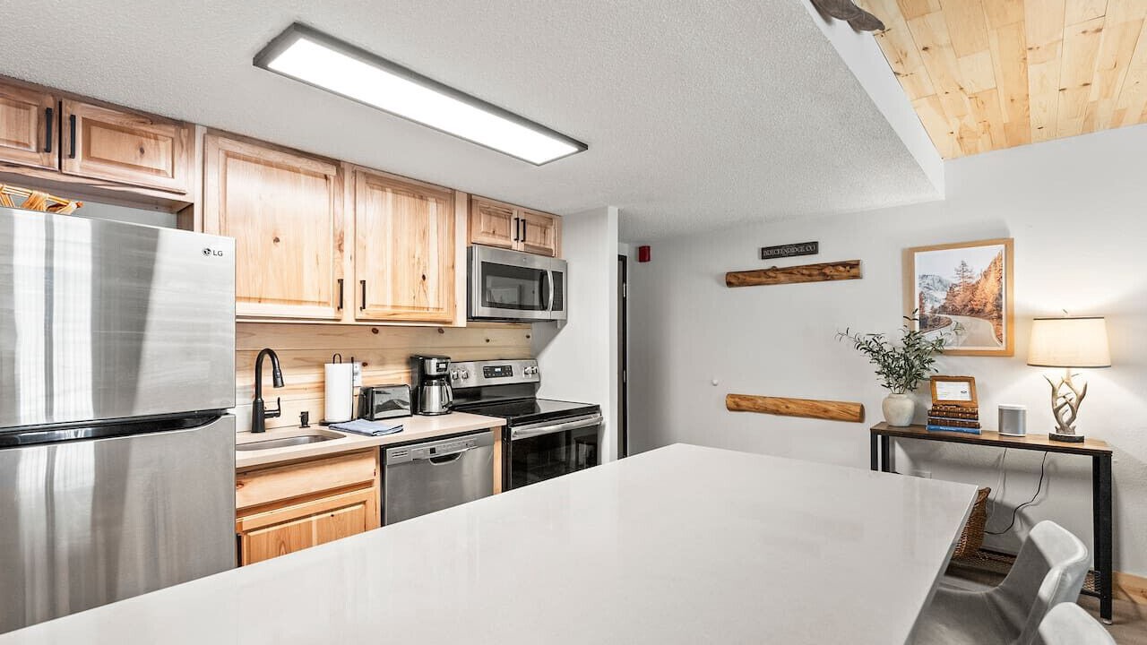 Photo of Kitchen in Peak 9