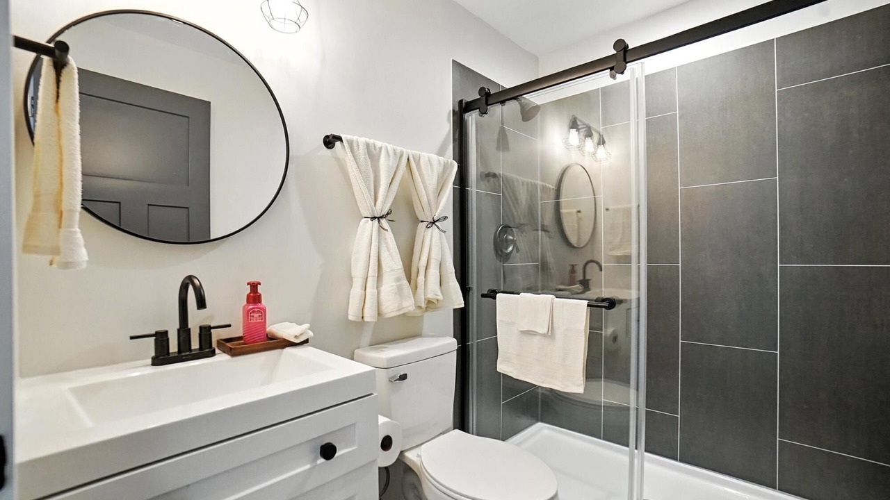 Photo of Bathroom in Batavia