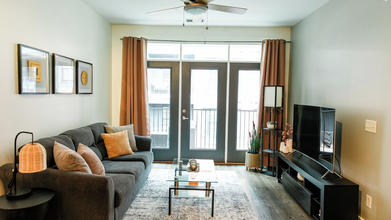 Photo of Livingroom in North Capitol