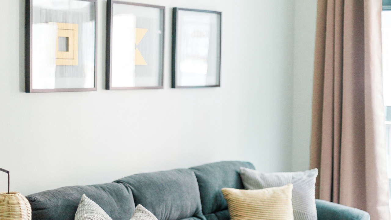 Photo of Livingroom in North Capitol