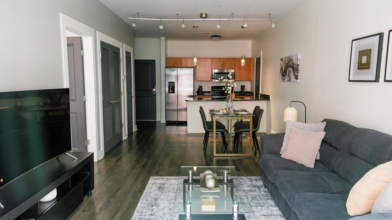 Photo of Livingroom in North Capitol