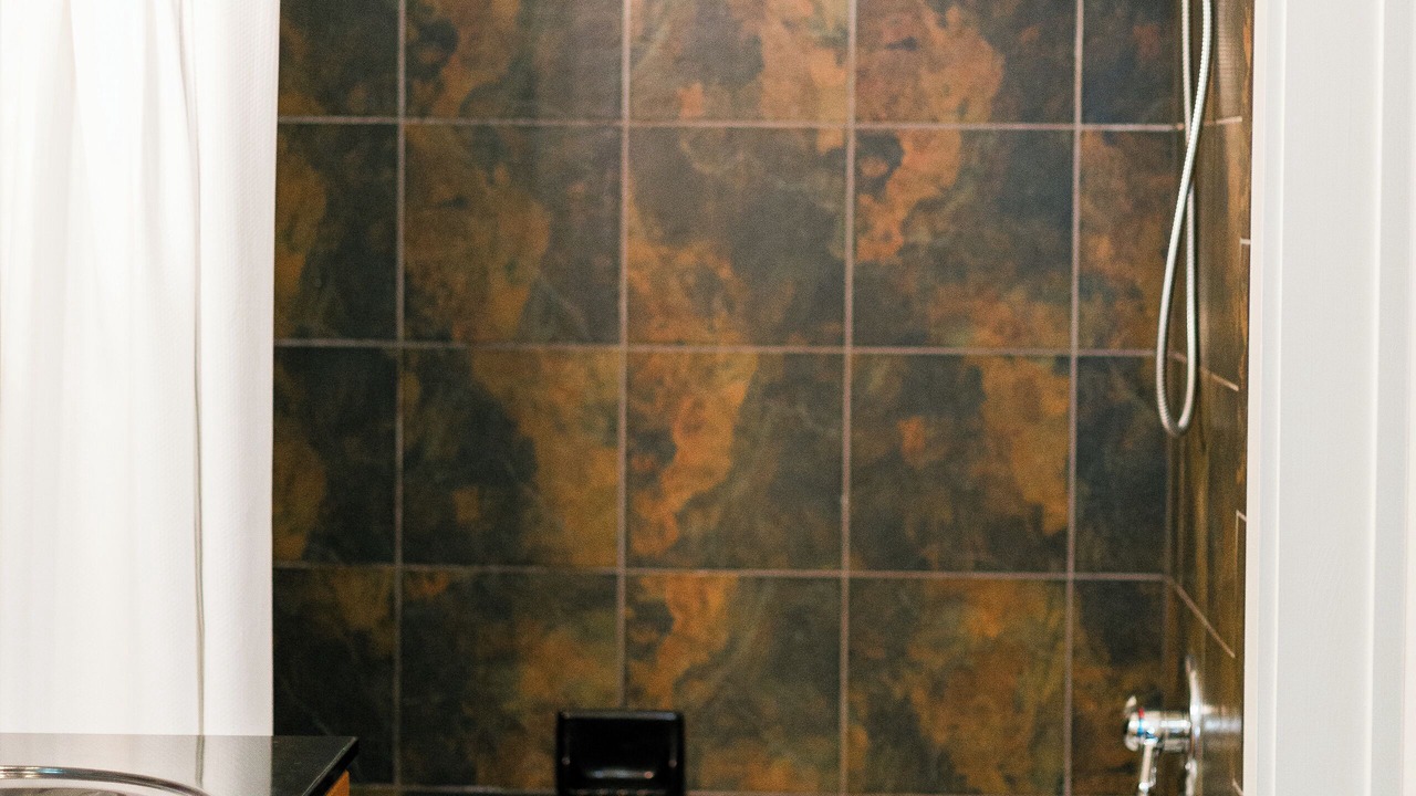 Photo of Bathroom in North Capitol