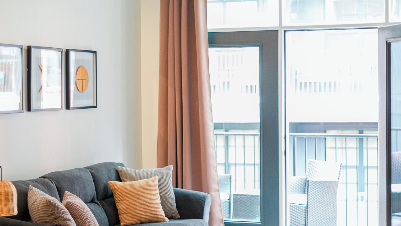 Photo of Livingroom in North Capitol