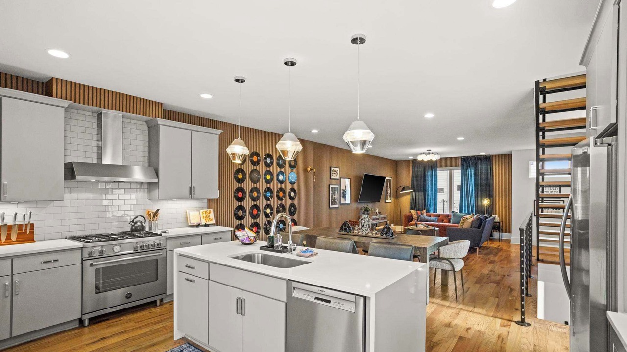 Photo of Kitchen in Eighth Avenue