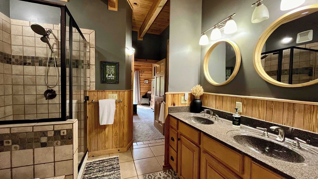 Photo of Bathroom in Scottsville