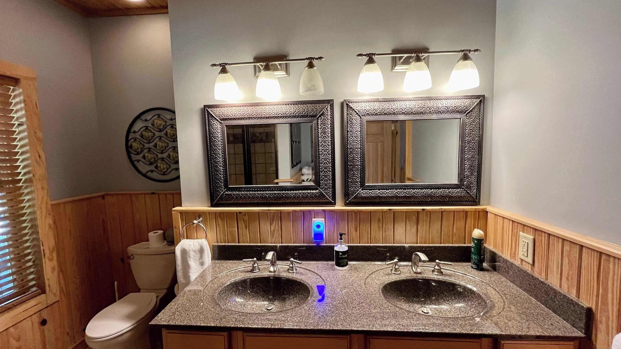 Photo of Bathroom in Scottsville