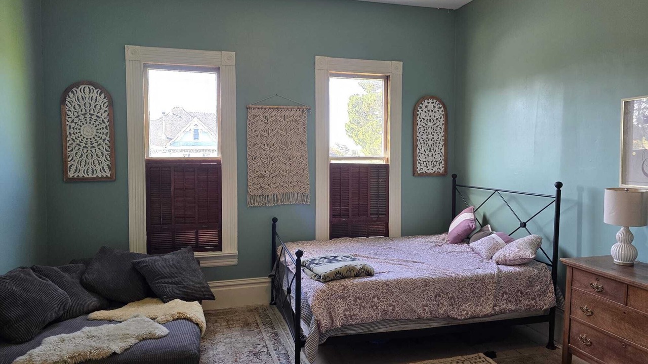Photo of Bedroom in Eureka