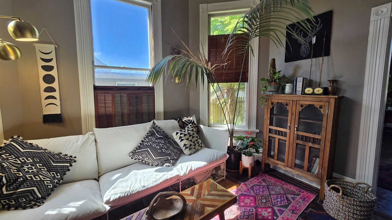 Photo of Livingroom in Eureka