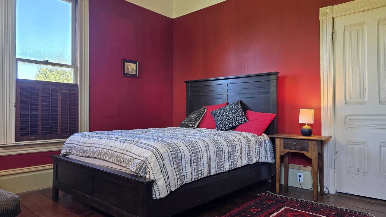 Photo of Bedroom in Eureka