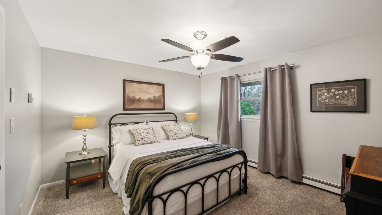 Photo of Bedroom in Washington Boro