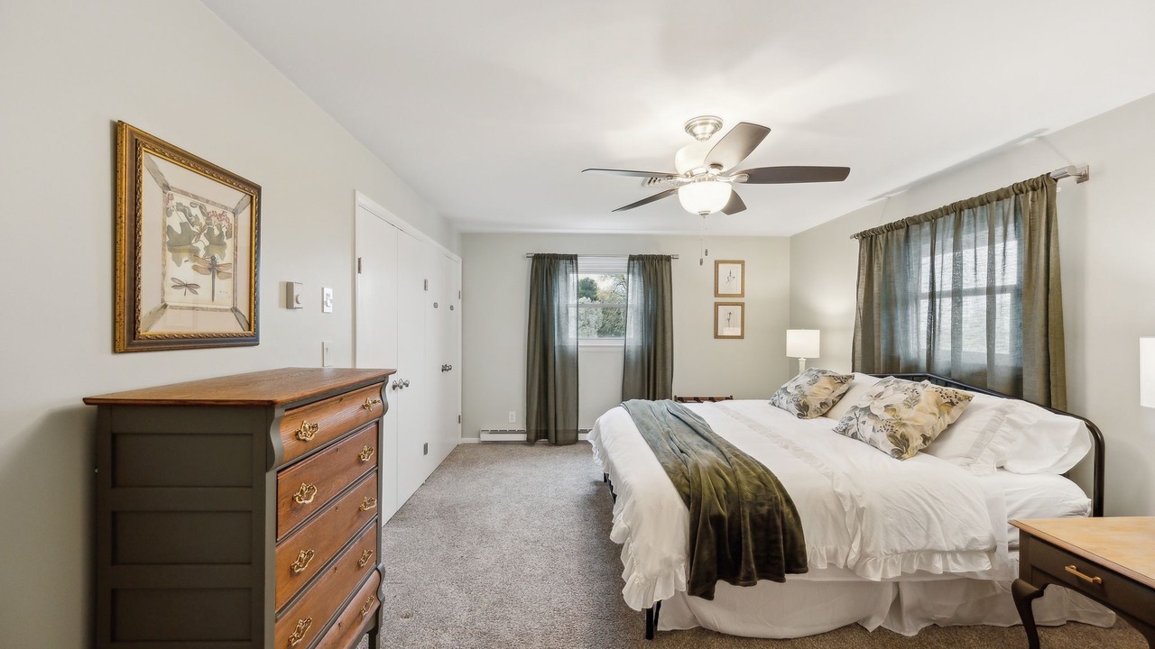 Photo of Bedroom in Washington Boro