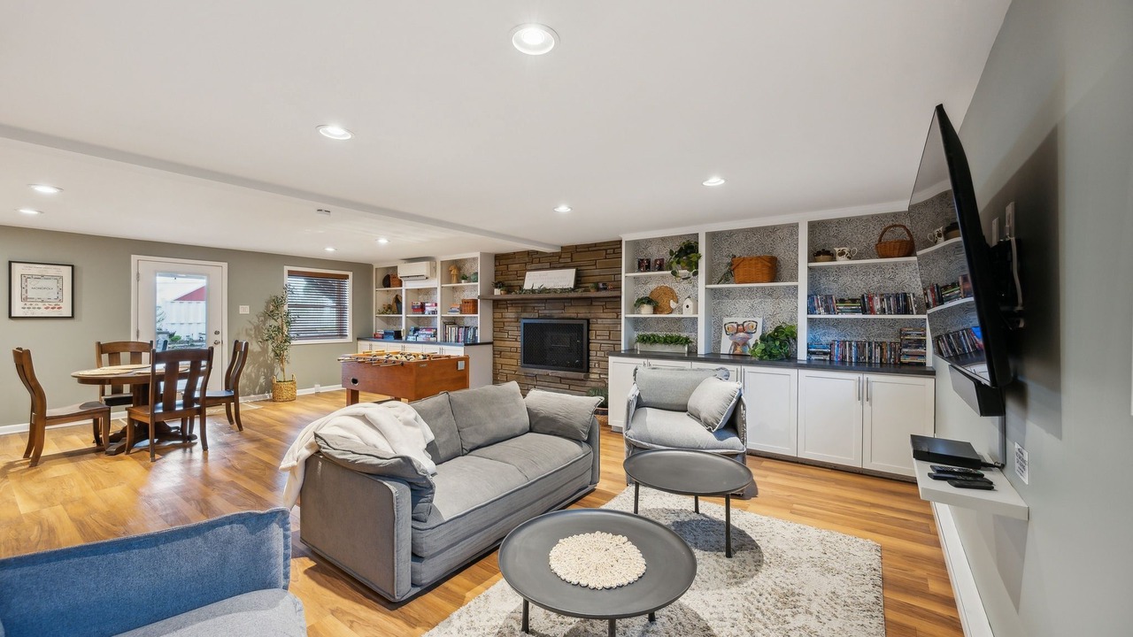 Photo of Livingroom in Washington Boro
