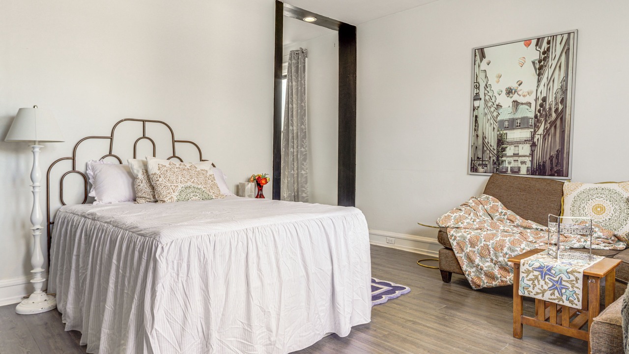 Photo of Bedroom in Newport
