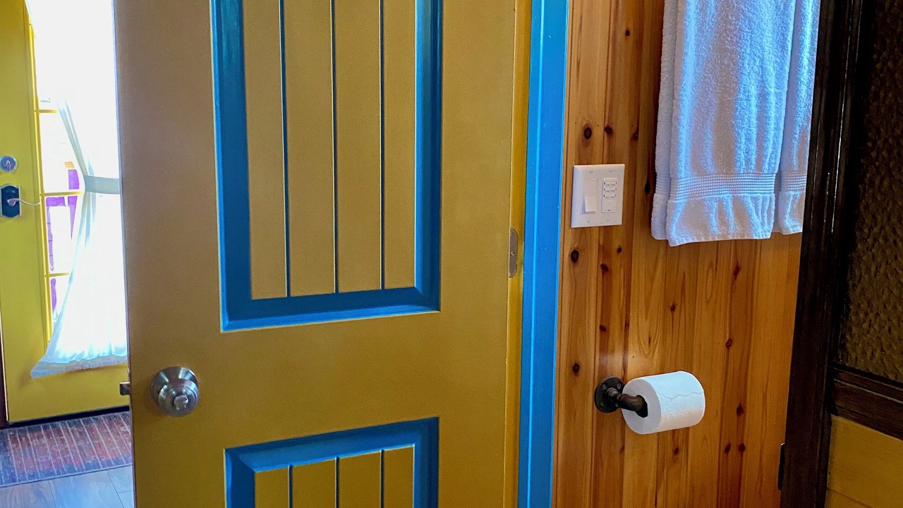 Photo of Bathroom in Mississippi District