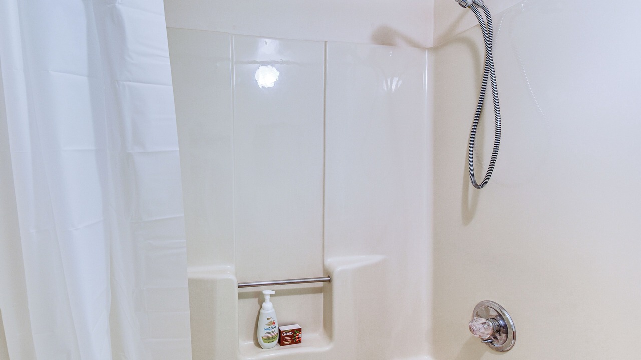 Photo of Bathroom in Toccoa