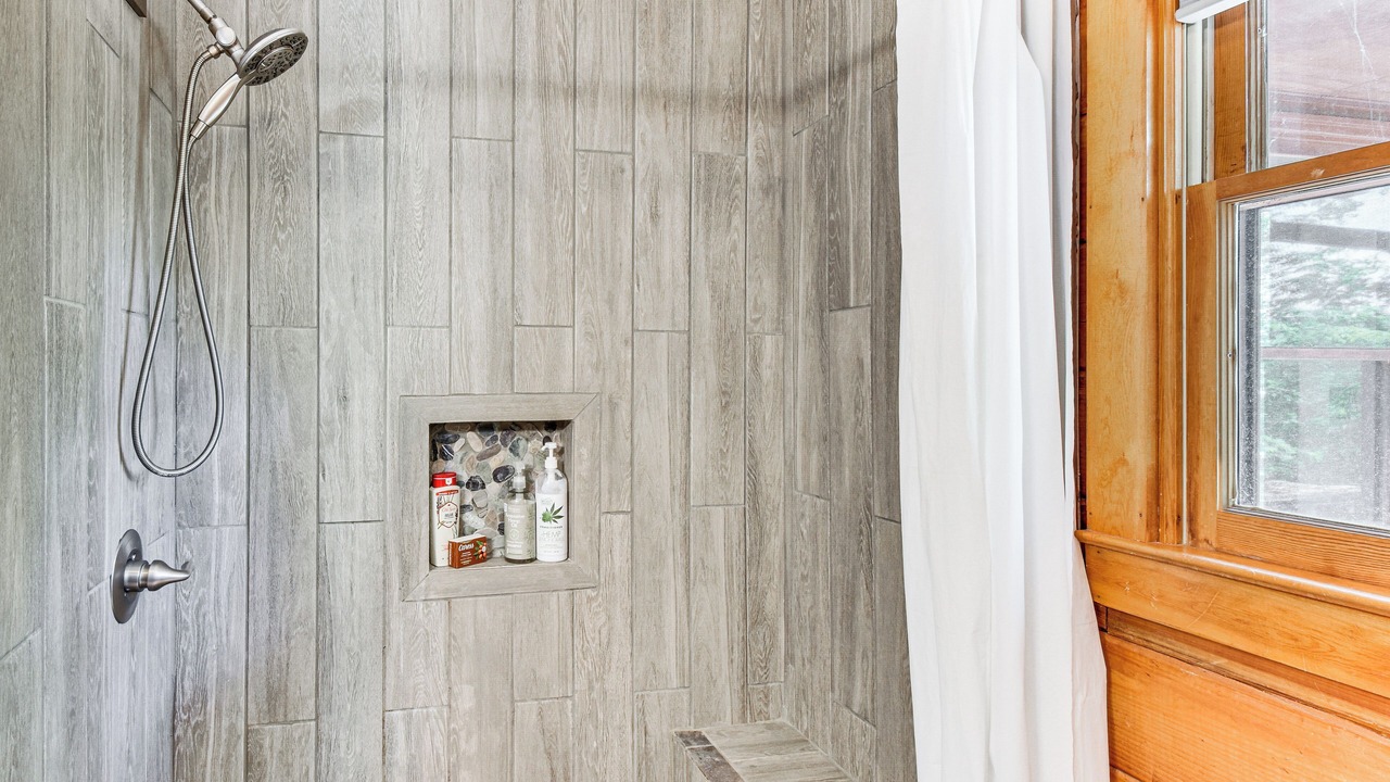 Photo of Bathroom in Toccoa