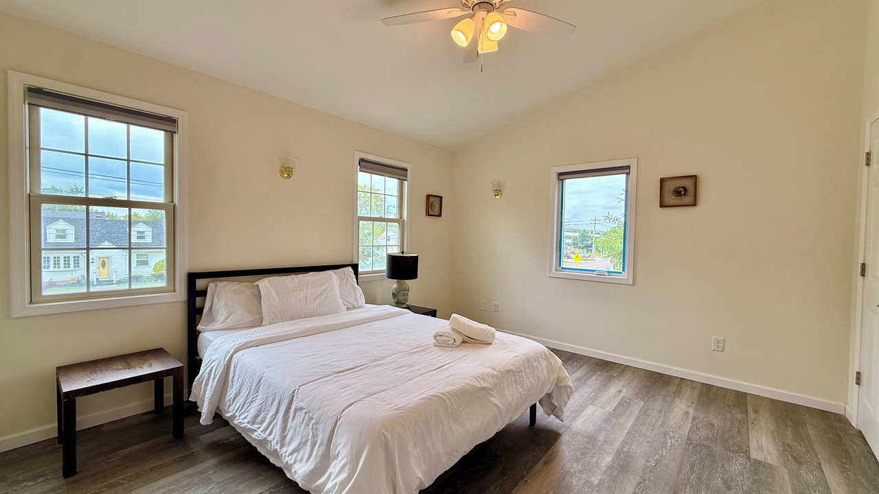 Photo of Bedroom in Green Acres
