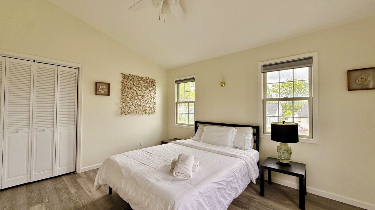 Photo of Bedroom in Green Acres