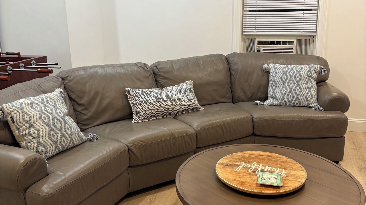 Photo of Livingroom in Brockton