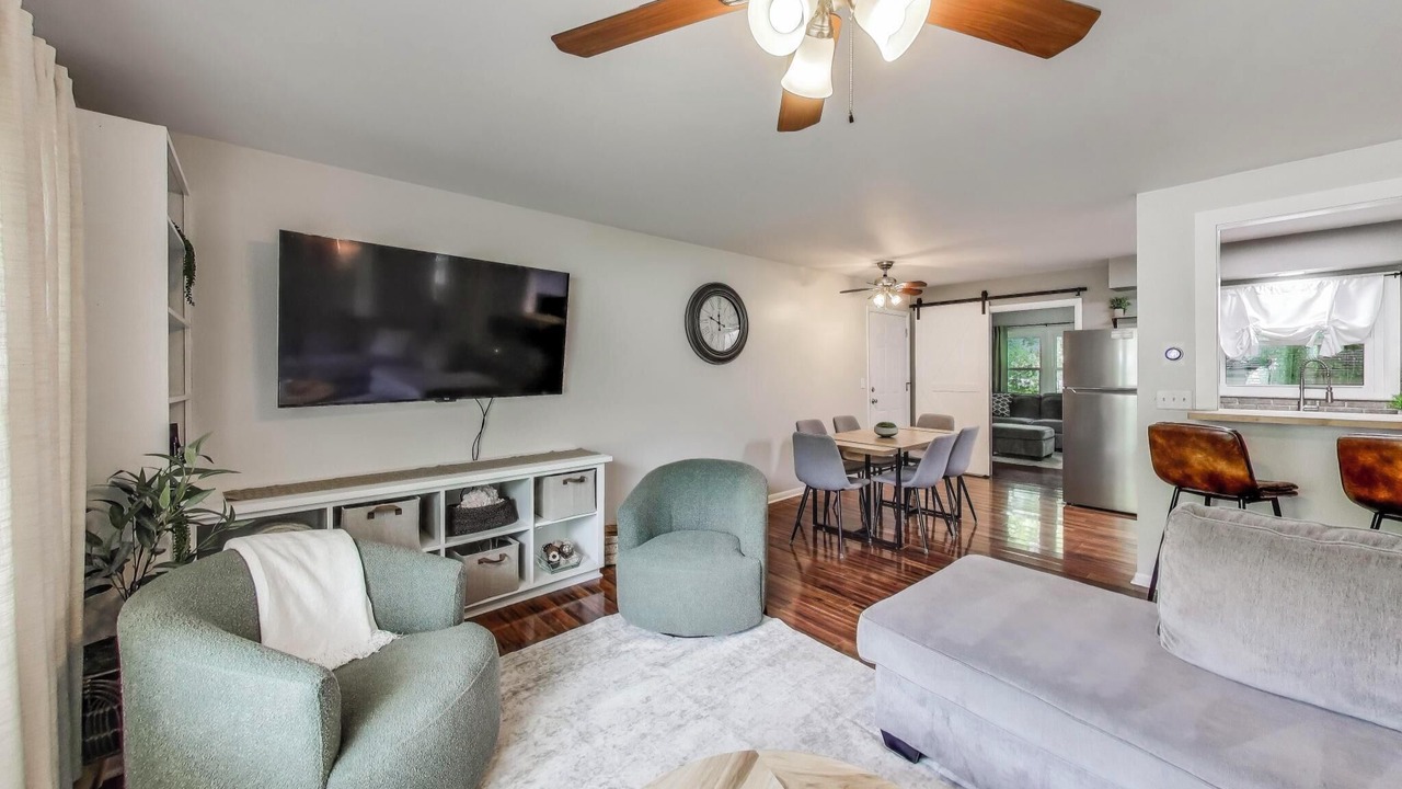 Photo of Bedroom in Williams Bay