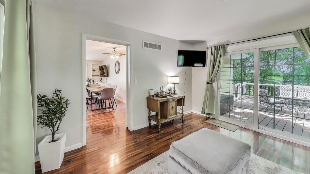 Photo of Bedroom in Williams Bay