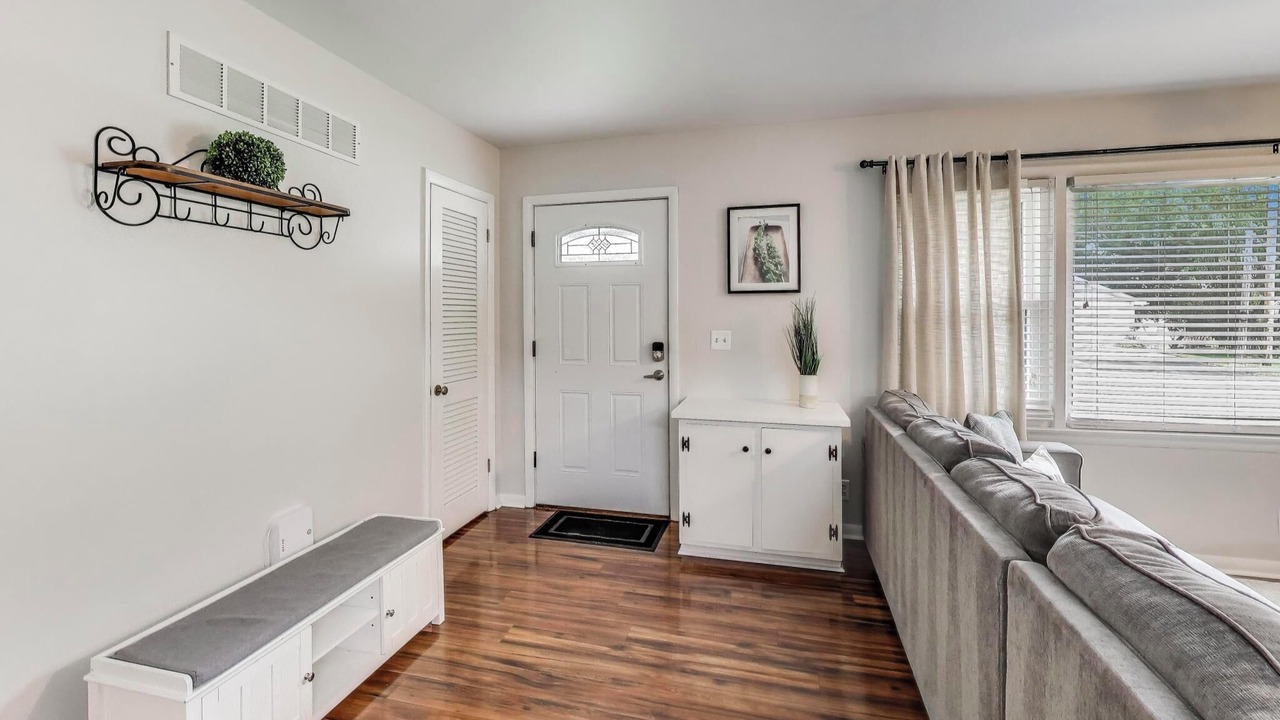 Photo of Bedroom in Williams Bay
