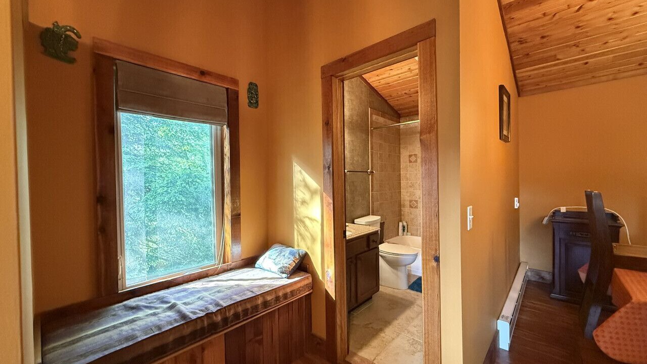 Photo of Bathroom in Alpine Lake