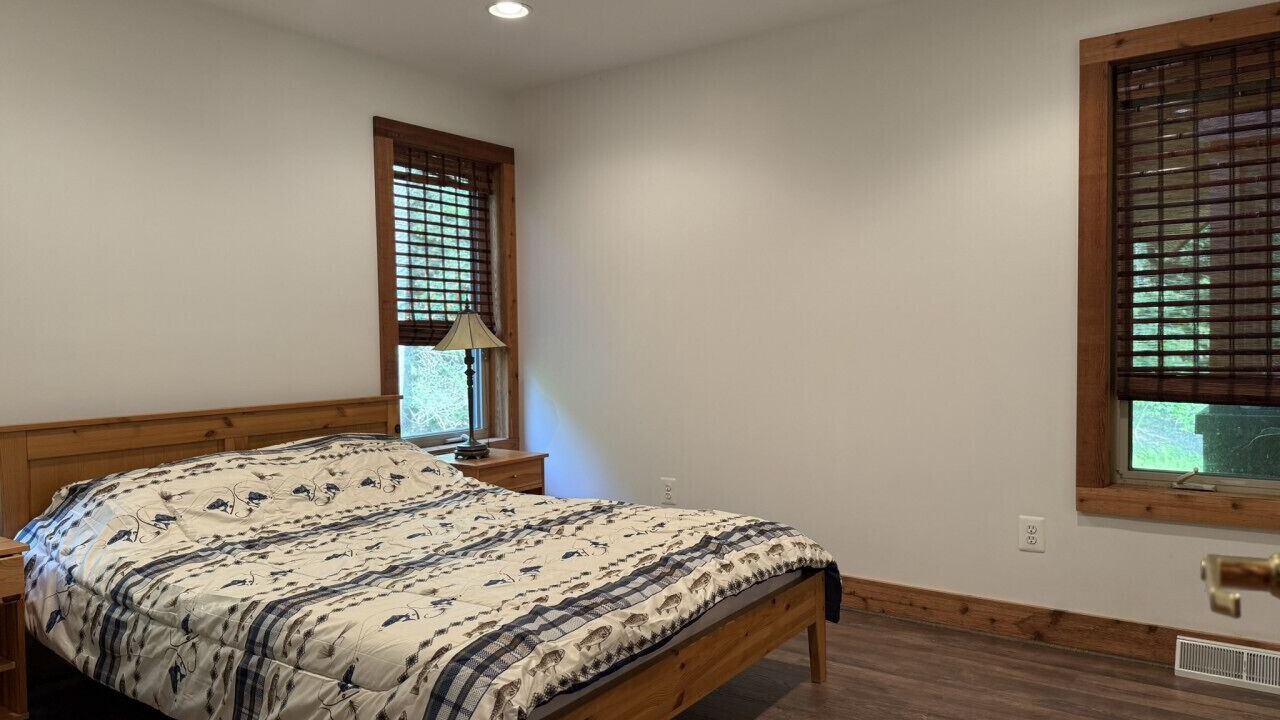Photo of Bedroom in Alpine Lake