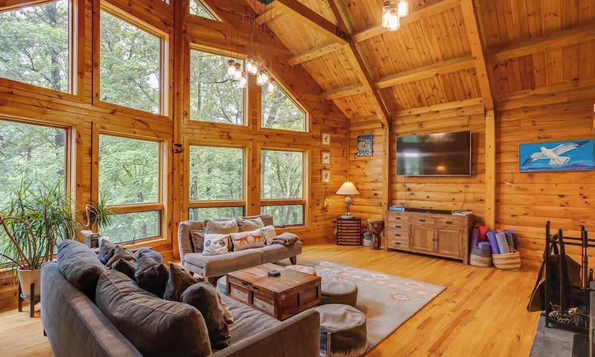 Photo of Livingroom in Keedysville