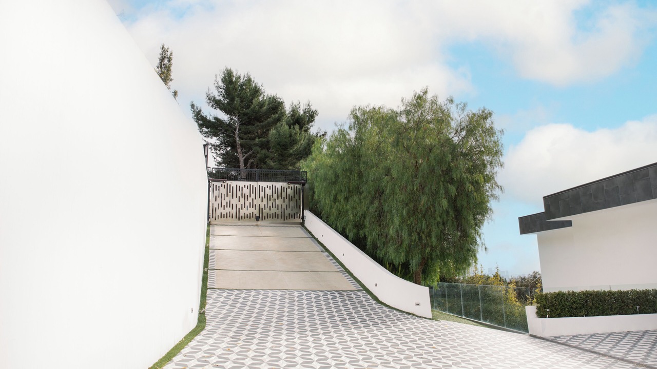 Photo of Outdoor in Hollywood Hills