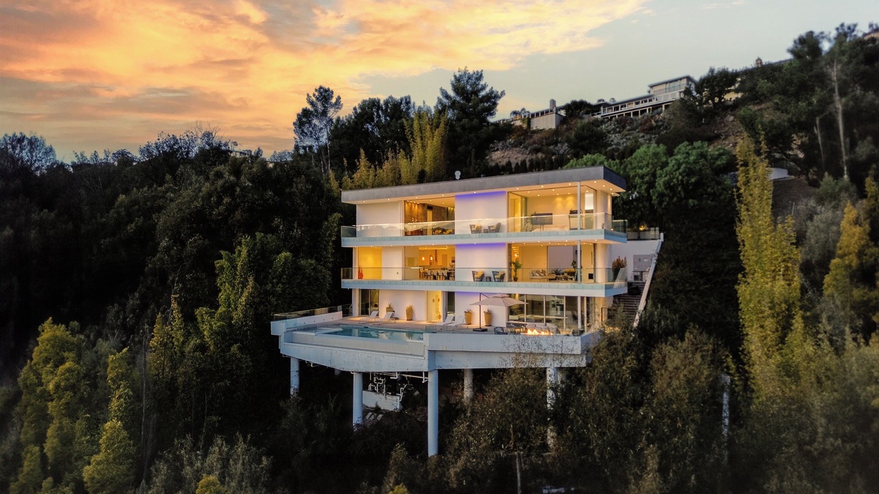 Photo of Outdoor in Hollywood Hills