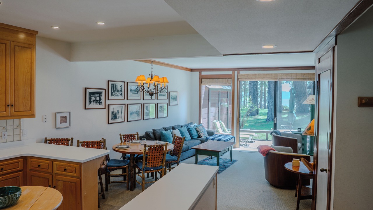 Photo of Livingroom in Tahoe Sierra Estates