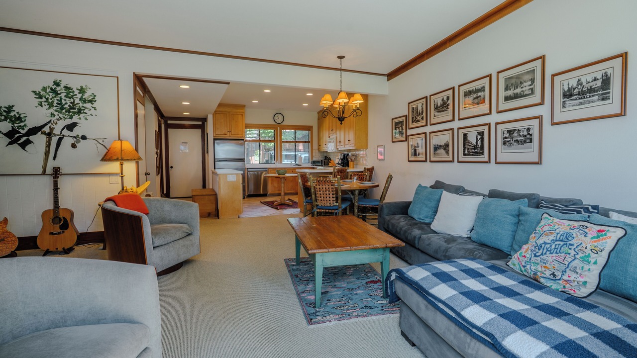 Photo of Livingroom in Tahoe Sierra Estates