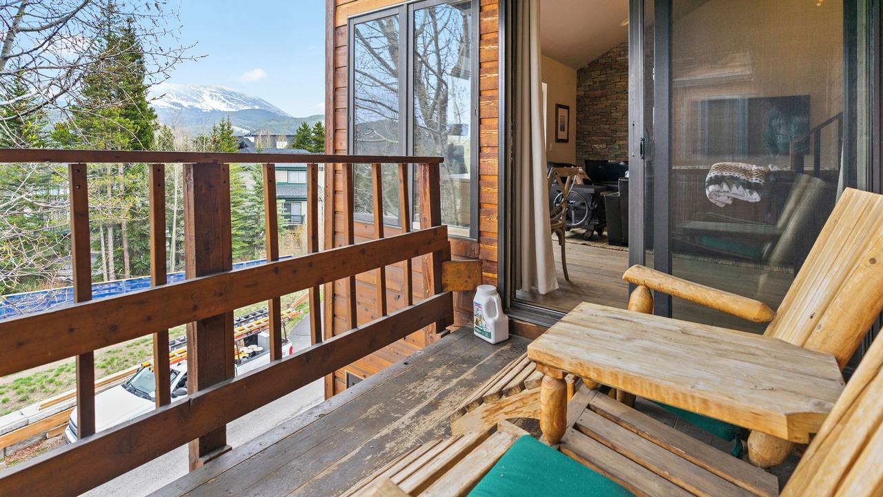 Photo of Patio Balcony in Four O'Clock