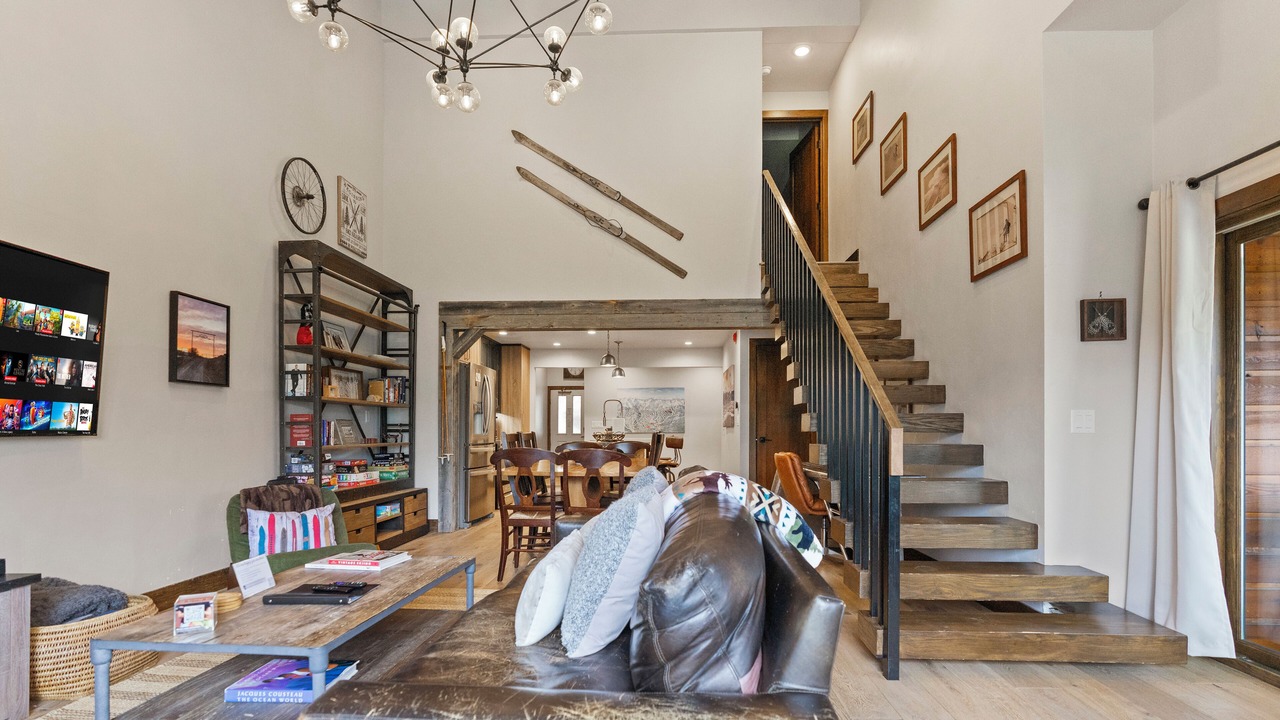 Photo of Livingroom in Four O'Clock