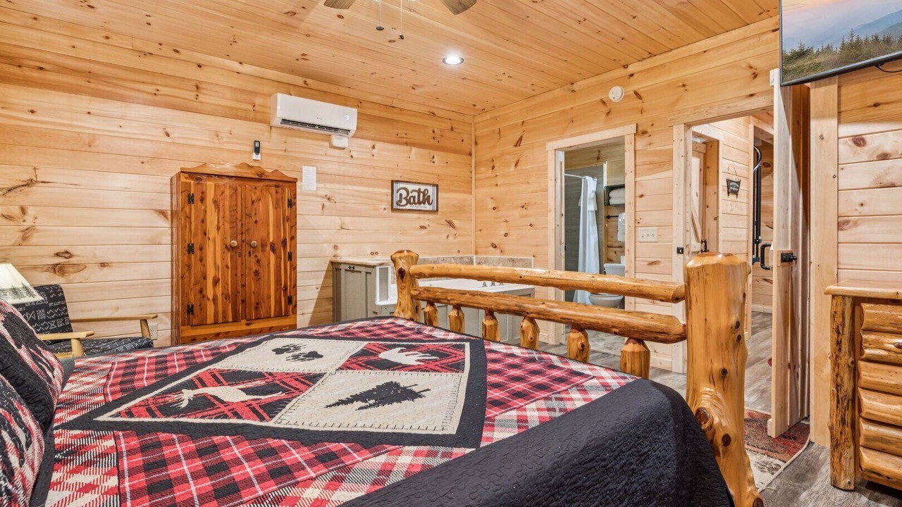 Photo of Bedroom in Chalet Village North
