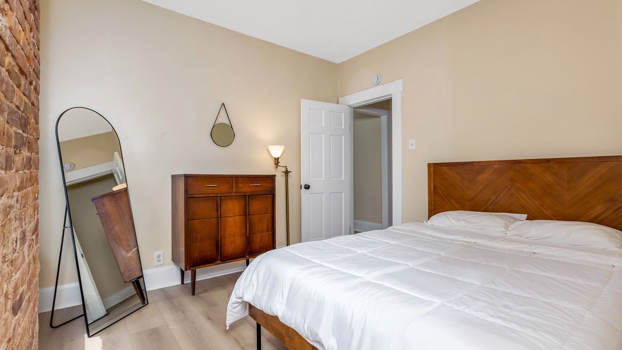 Photo of Bedroom in Franklin Park