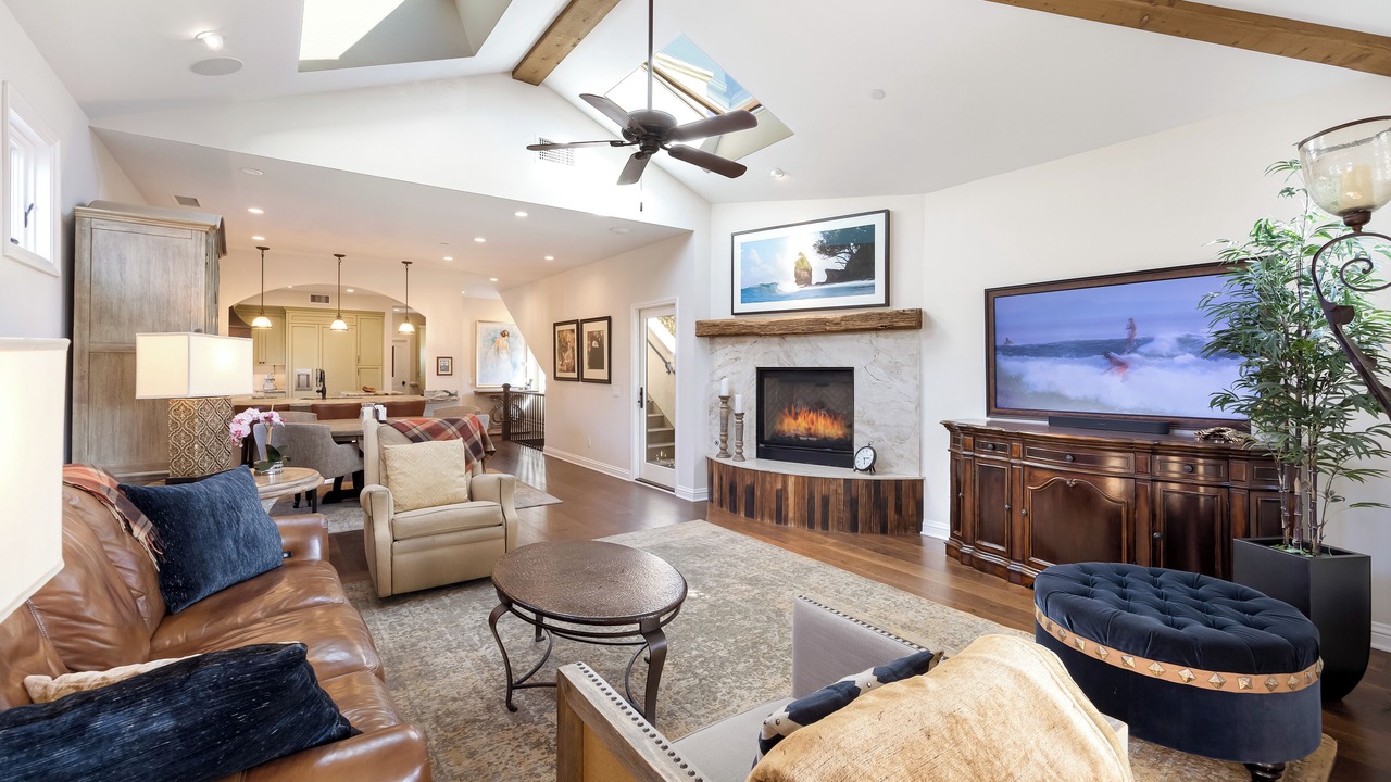 Photo of Bedroom in Seal Beach