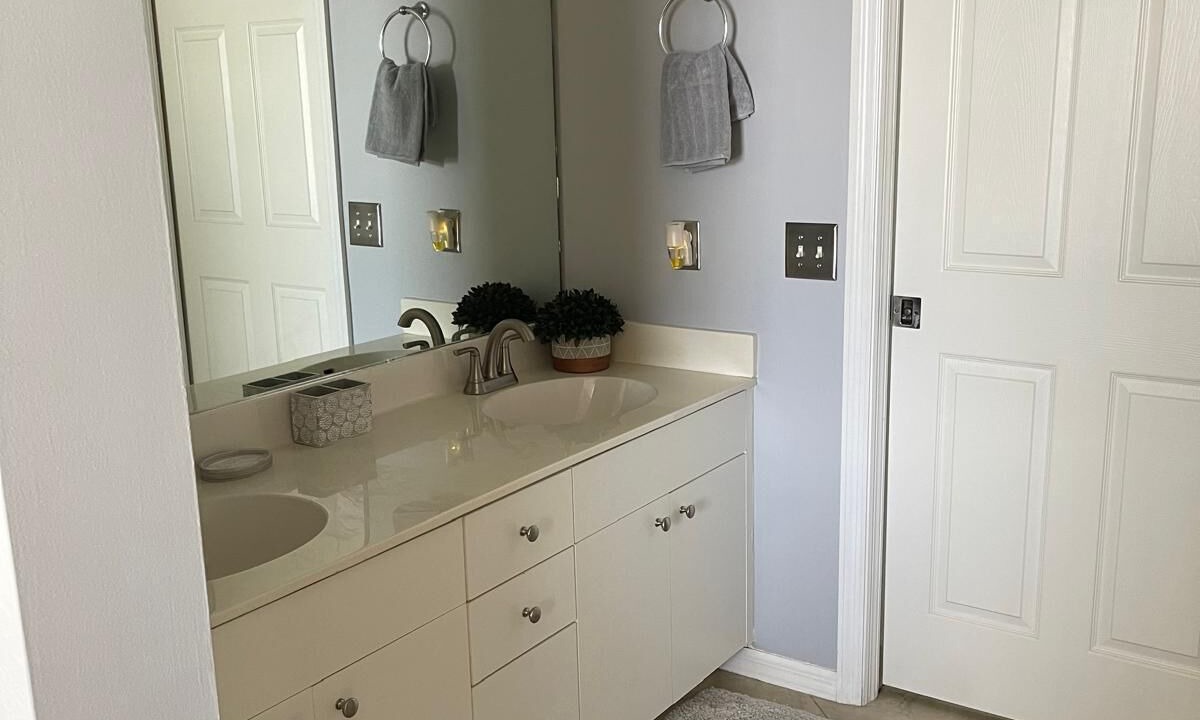 Photo of Bathroom in Kings Lake