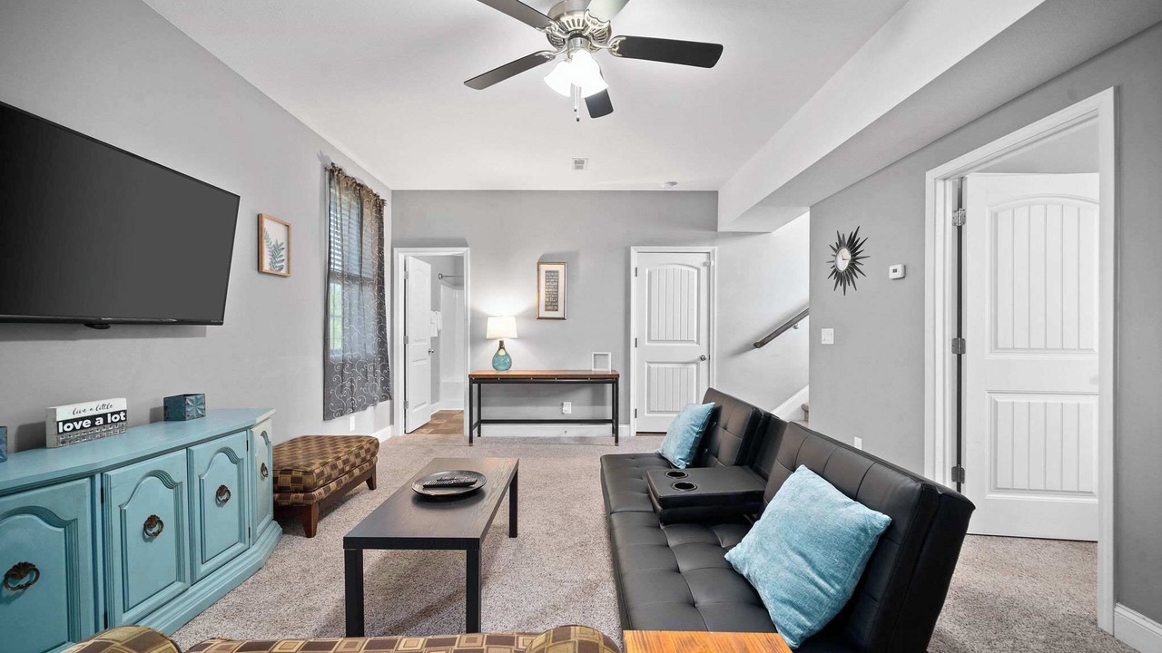 Photo of Livingroom in Clarksville