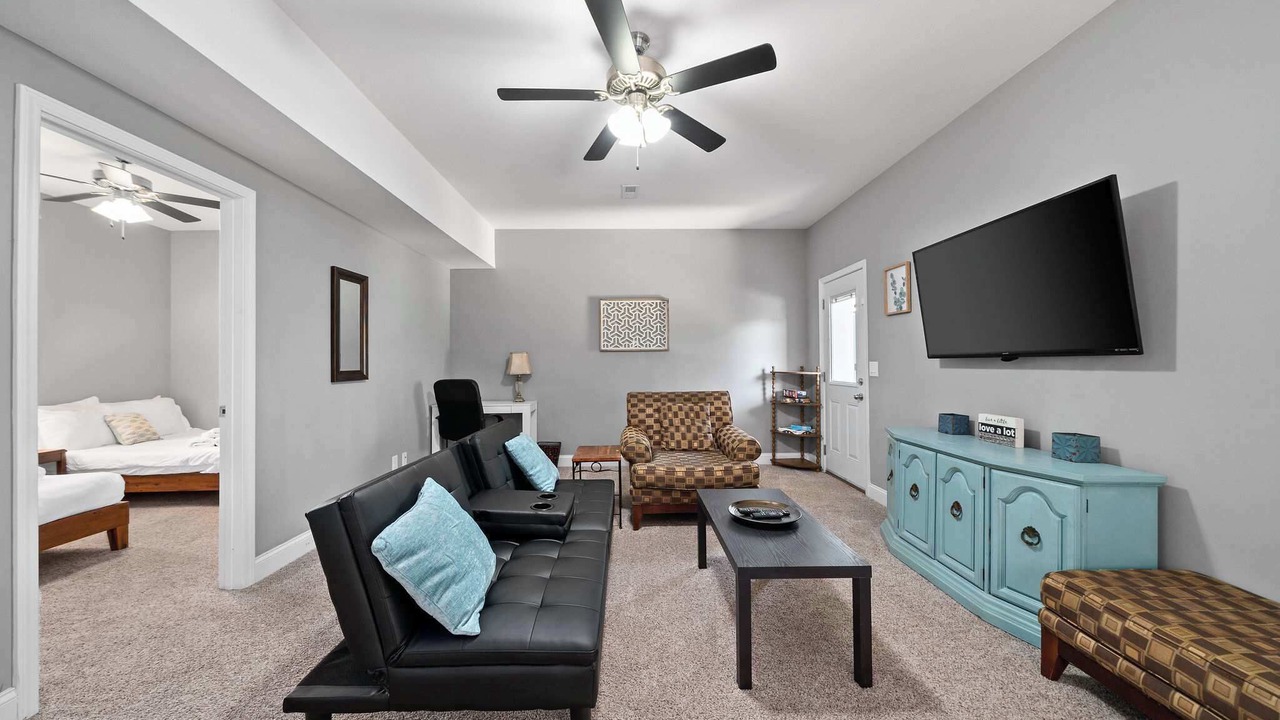 Photo of Livingroom in Clarksville