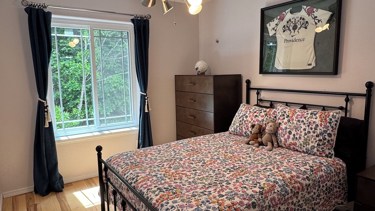 Photo of Bedroom in Bull Mountain