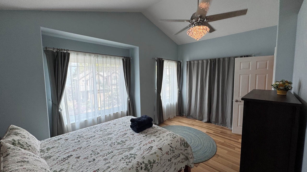 Photo of Bedroom in Bull Mountain