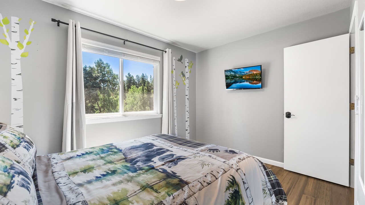 Photo of Bedroom in Richmond Hill Corridor